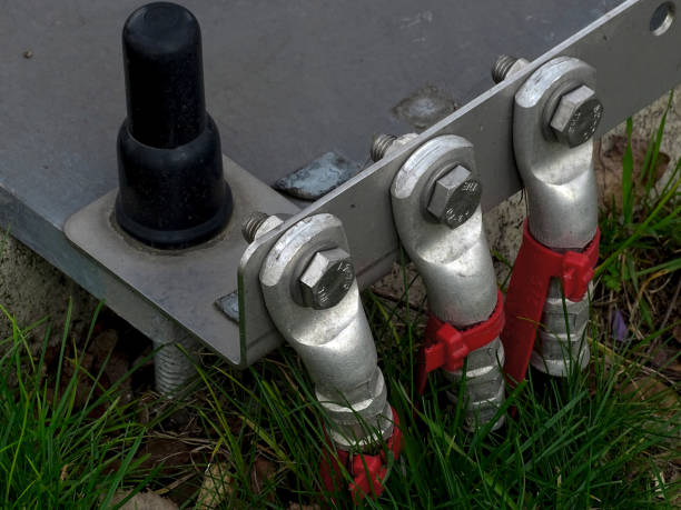 Earthing electrode installation and bonding